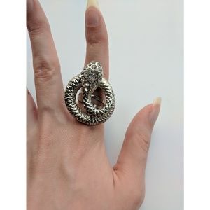Rhinestones Snake Ring
